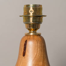 Load image into Gallery viewer, Base di lampada a forma di bottiglia in olmo