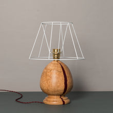 Load image into Gallery viewer, Base di lampada in legno di acero

